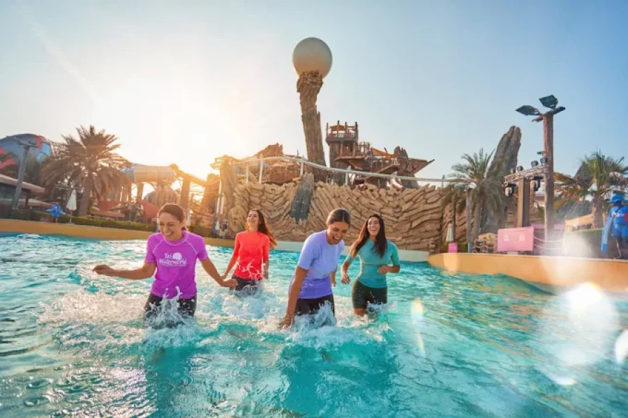 Abu Dhabi City Tour + Yas Water Bros World Entry Tickets